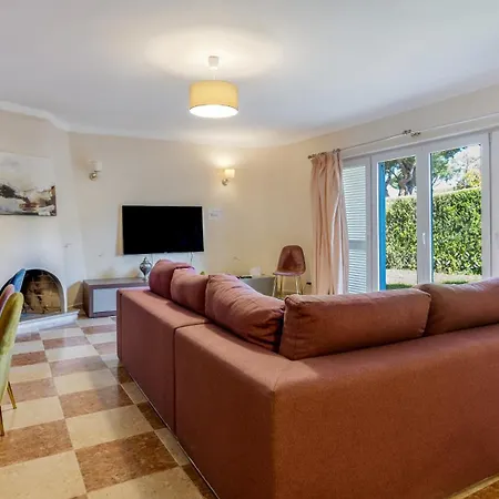 Girassol Villa *